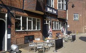 Black Lion Hotel 3*